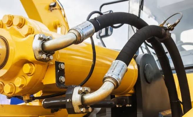 Hydraulic Pump Failure in Heavy Equipment: 7 Warning Signs and Causes